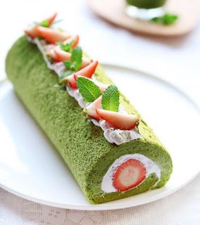 banh bong lan tra xanh cuon kem